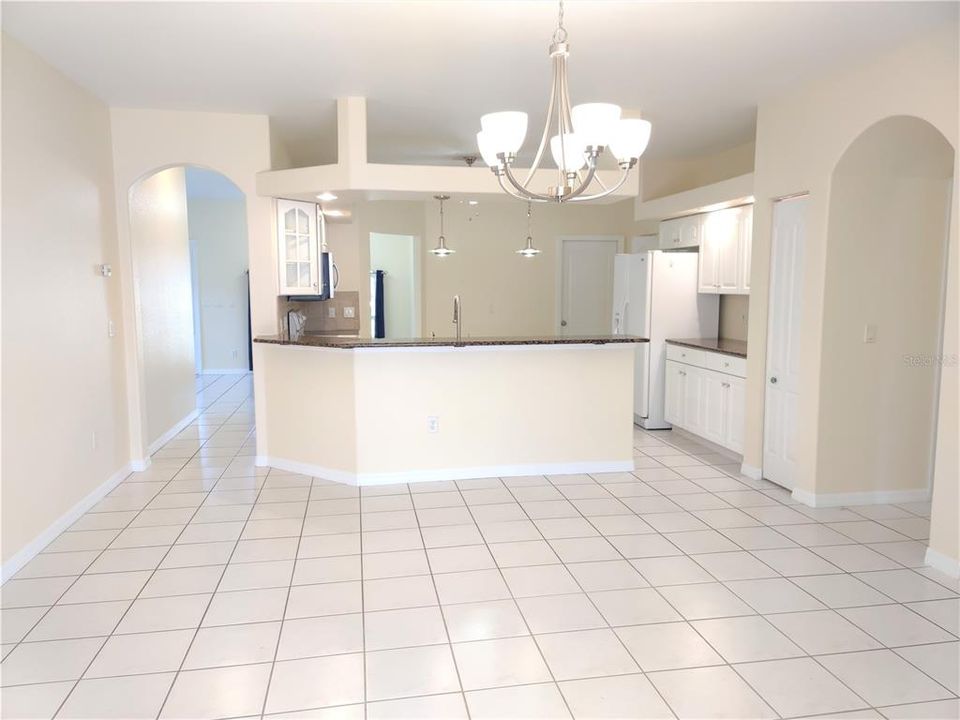 For Rent: $2,600 (3 beds, 2 baths, 1619 Square Feet)