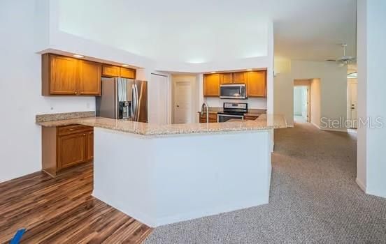 For Sale: $419,900 (2 beds, 2 baths, 1804 Square Feet)