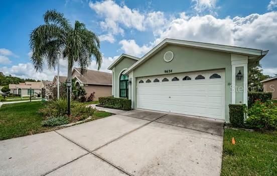 For Sale: $419,900 (2 beds, 2 baths, 1804 Square Feet)