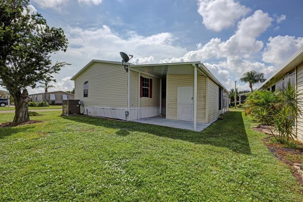 For Sale: $249,000 (2 beds, 2 baths, 1104 Square Feet)