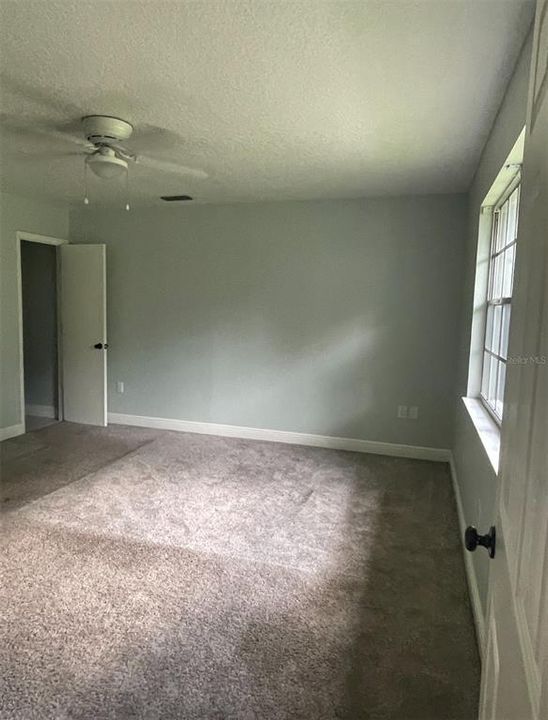 For Rent: $2,600 (4 beds, 2 baths, 1956 Square Feet)