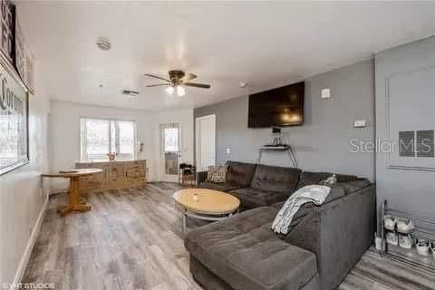 For Rent: $550 (1 beds, 1 baths, 1177 Square Feet)