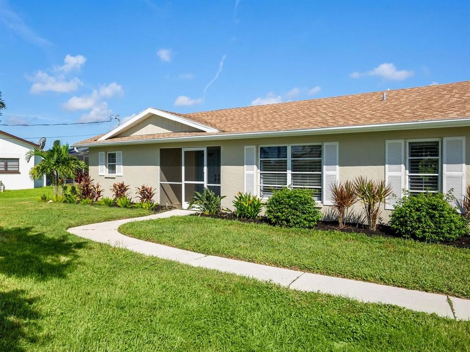 For Sale: $1,350,000 (3 beds, 2 baths, 1843 Square Feet)