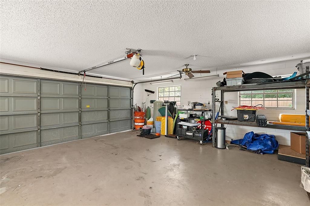 GARAGE ENTERIOR