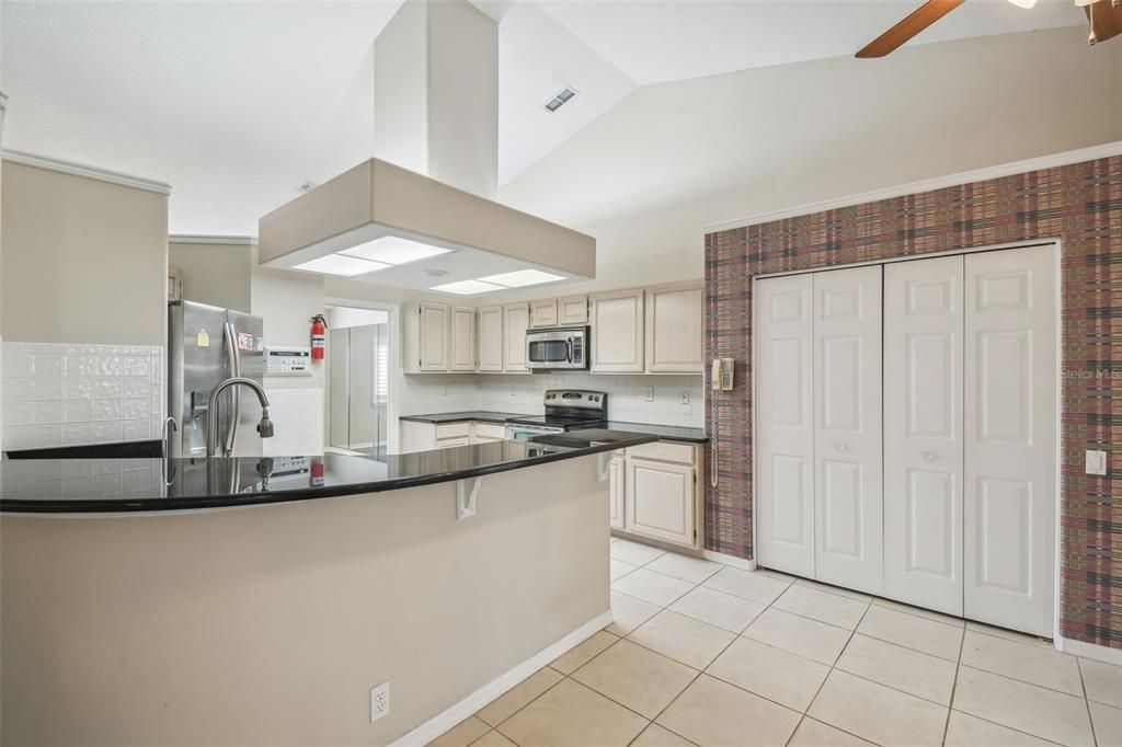 For Sale: $409,000 (4 beds, 3 baths, 2467 Square Feet)