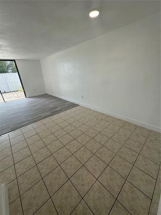 For Rent: $1,500 (3 beds, 2 baths, 1482 Square Feet)