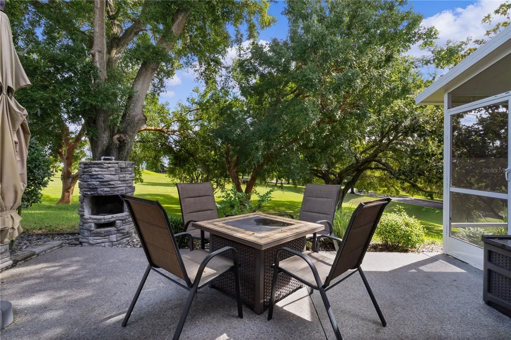 Gorgeous patio with view!