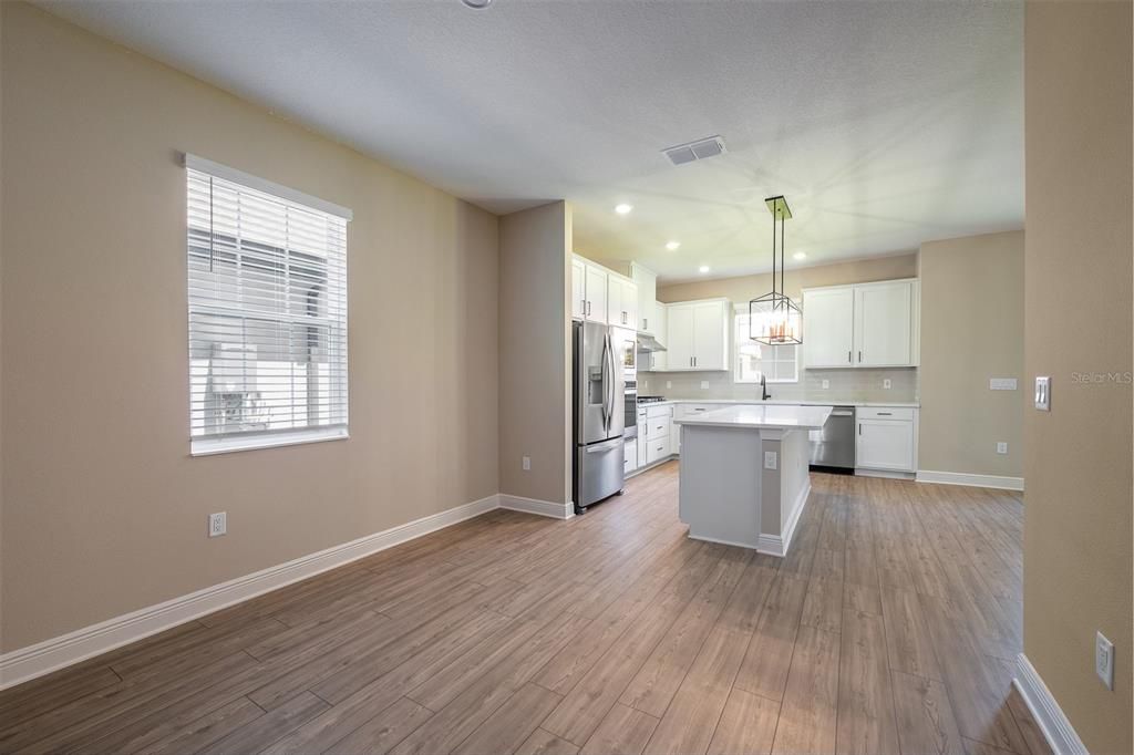 For Sale: $414,900 (3 beds, 2 baths, 1700 Square Feet)