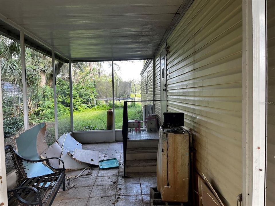 For Sale: $50,000 (2 beds, 1 baths, 624 Square Feet)