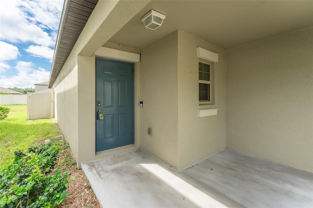 For Rent: $2,200 (3 beds, 2 baths, 1451 Square Feet)