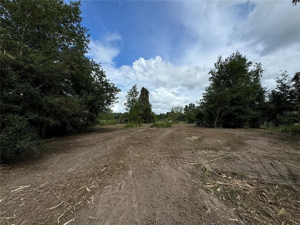 En Venta: $70,000 (1.09 acres)