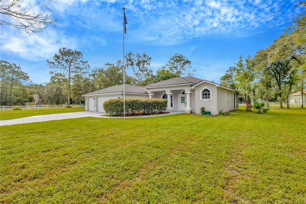 For Sale: $525,000 (3 beds, 2 baths, 1872 Square Feet)