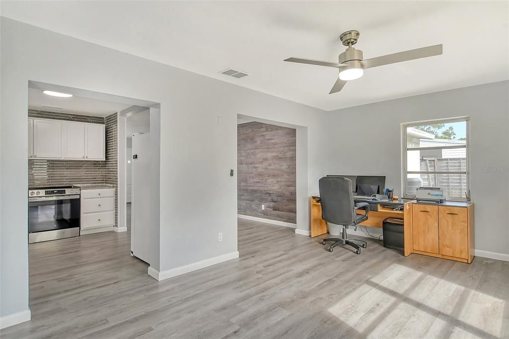 For Sale: $339,000 (3 beds, 2 baths, 1292 Square Feet)