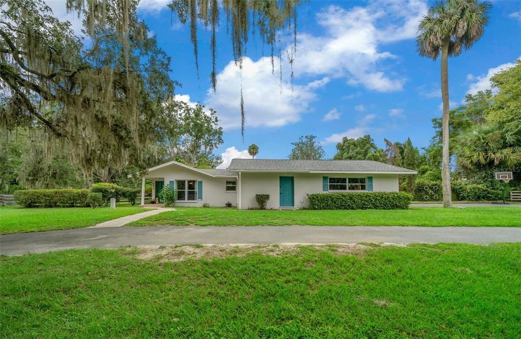 For Sale: $380,000 (3 beds, 2 baths, 2028 Square Feet)