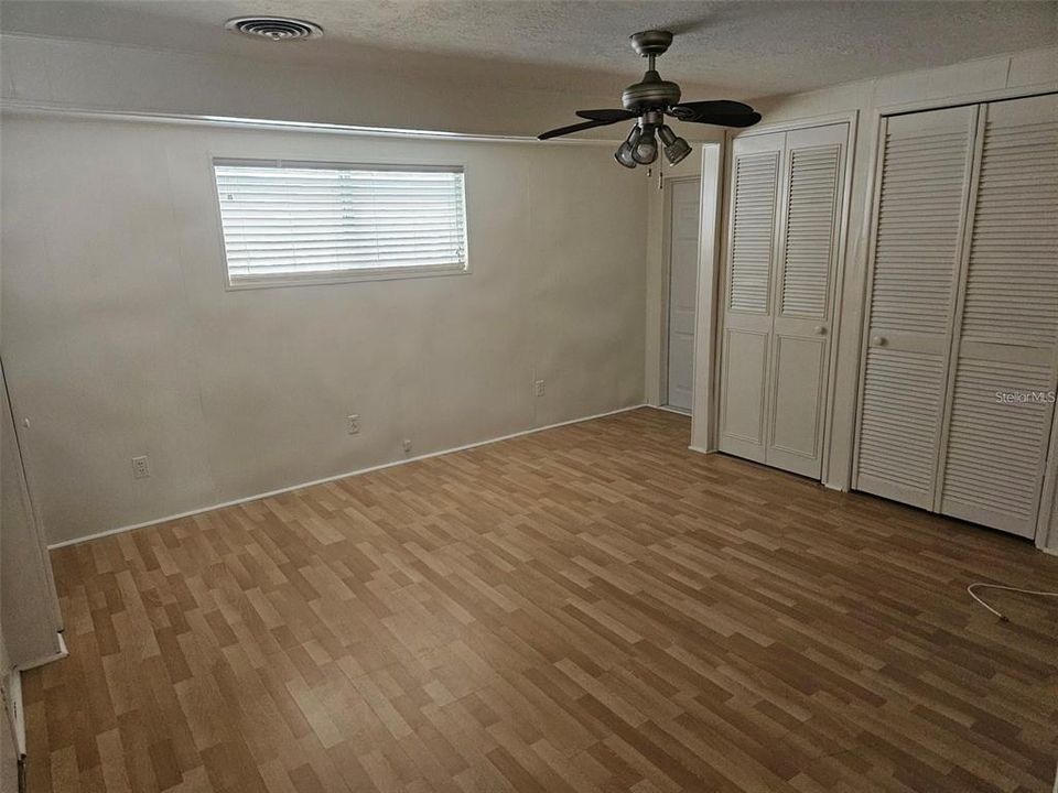 For Sale: $169,000 (2 beds, 1 baths, 760 Square Feet)