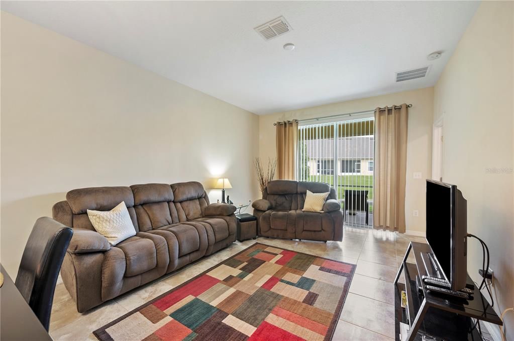 Active With Contract: $239,900 (2 beds, 2 baths, 1418 Square Feet)