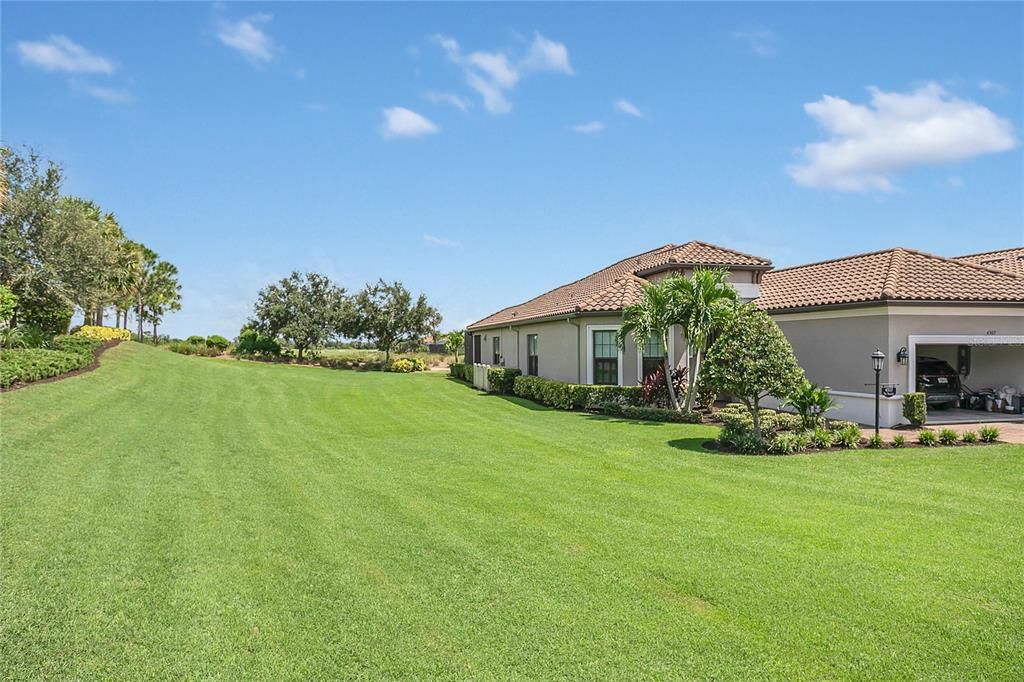 For Sale: $1,224,000 (3 beds, 3 baths, 2217 Square Feet)