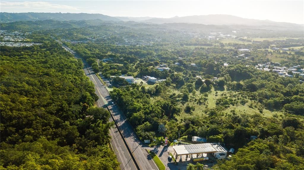 На продажу: $2,000,000 (54.01 acres)