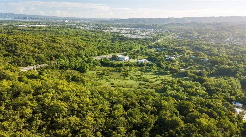 На продажу: $2,000,000 (54.01 acres)