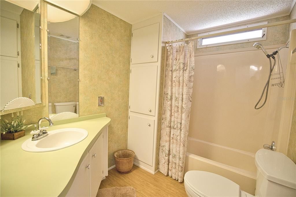 For Sale: $190,000 (2 beds, 2 baths, 1552 Square Feet)