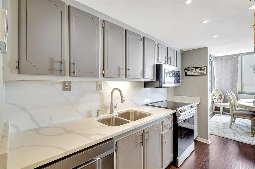 For Sale: $450,000 (2 beds, 2 baths, 1350 Square Feet)