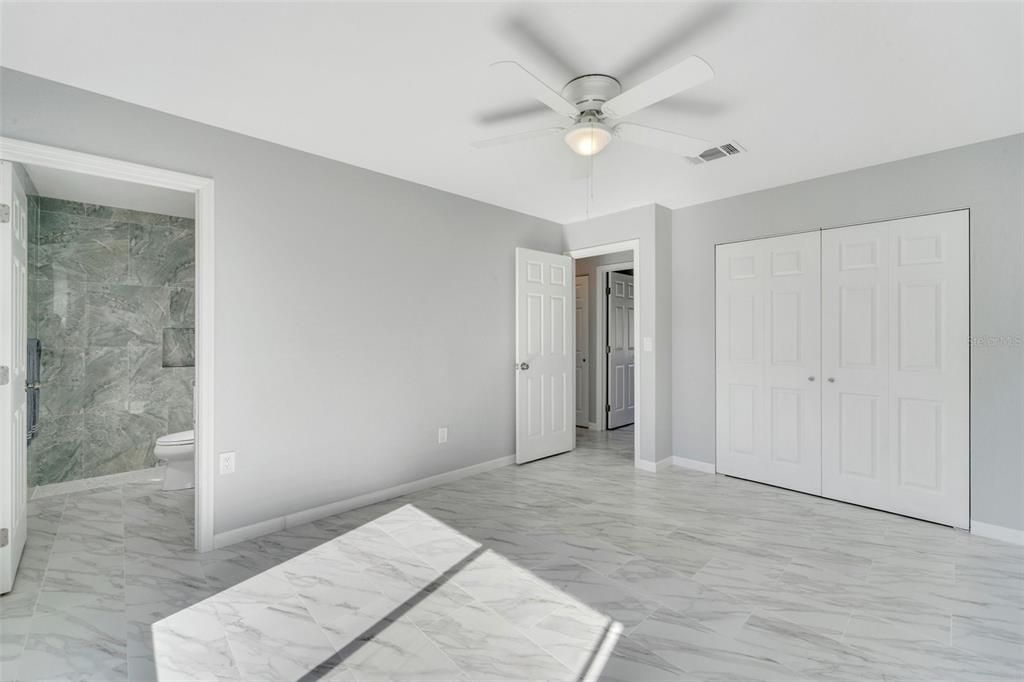 Active With Contract: $279,900 (3 beds, 2 baths, 1319 Square Feet)