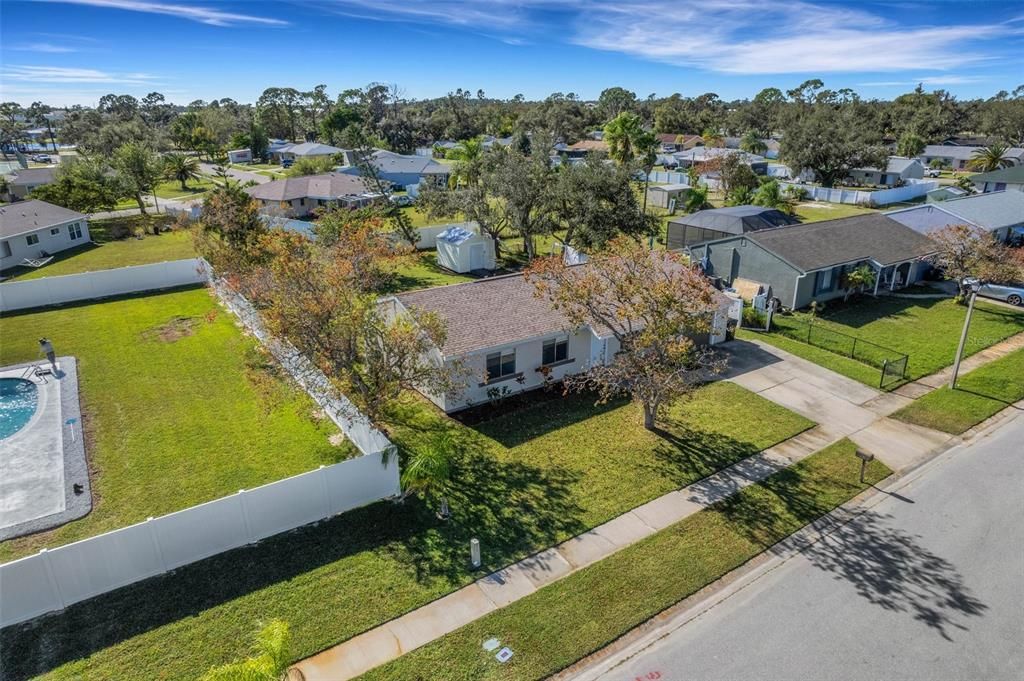 Active With Contract: $279,900 (3 beds, 2 baths, 1319 Square Feet)