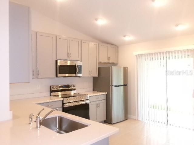 For Rent: $1,750 (3 beds, 2 baths, 1198 Square Feet)