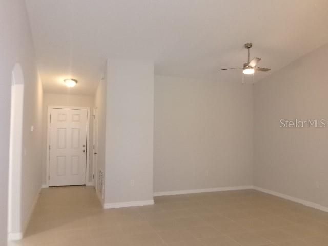 For Rent: $1,750 (3 beds, 2 baths, 1198 Square Feet)