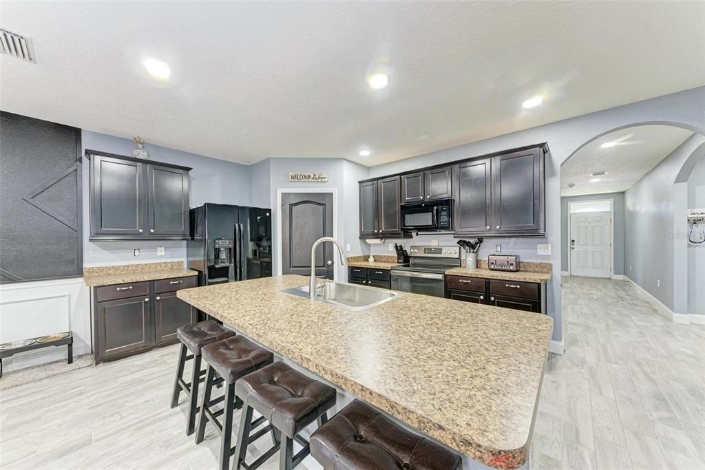 Kitchen with large island