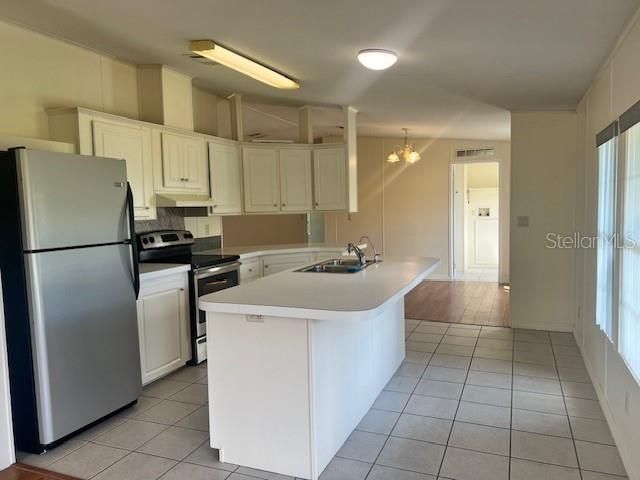 For Sale: $299,900 (3 beds, 2 baths, 1512 Square Feet)