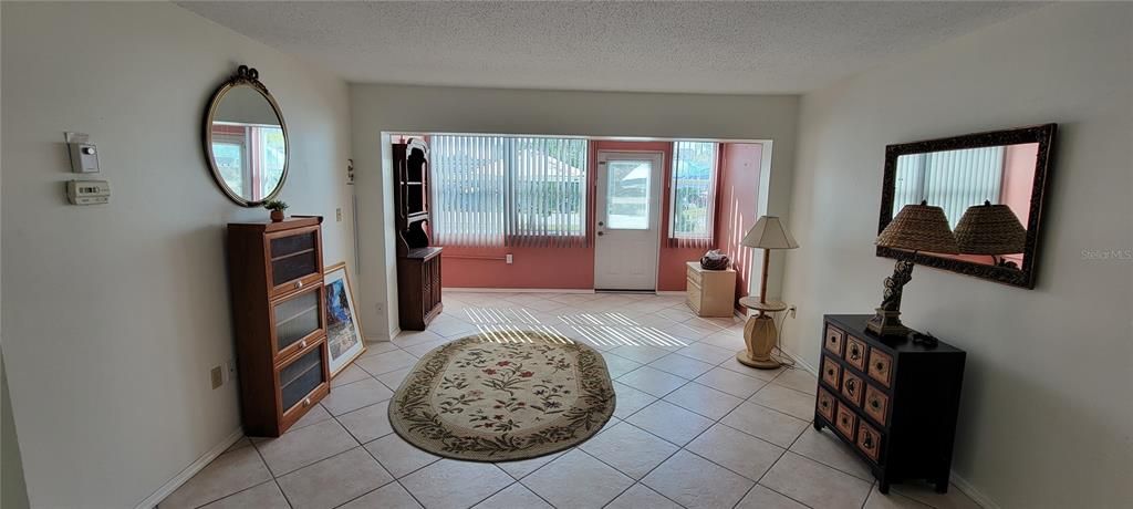 For Rent: $1,495 (2 beds, 2 baths, 919 Square Feet)