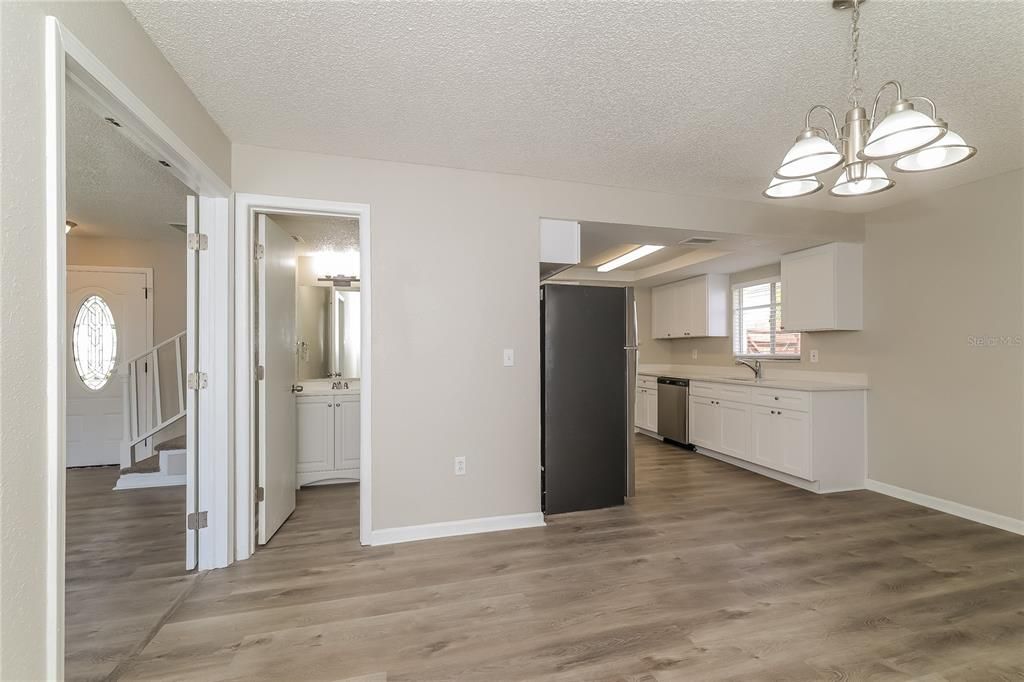 For Rent: $1,930 (3 beds, 2 baths, 1320 Square Feet)