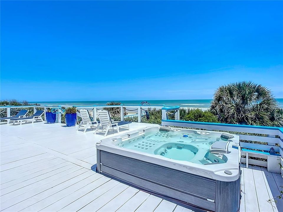 Joy by the Sea Beach House Hot Tub