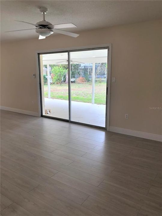 For Rent: $1,800 (3 beds, 2 baths, 1832 Square Feet)