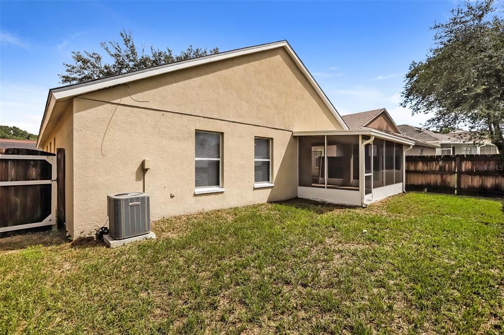 For Sale: $324,900 (3 beds, 2 baths, 1705 Square Feet)