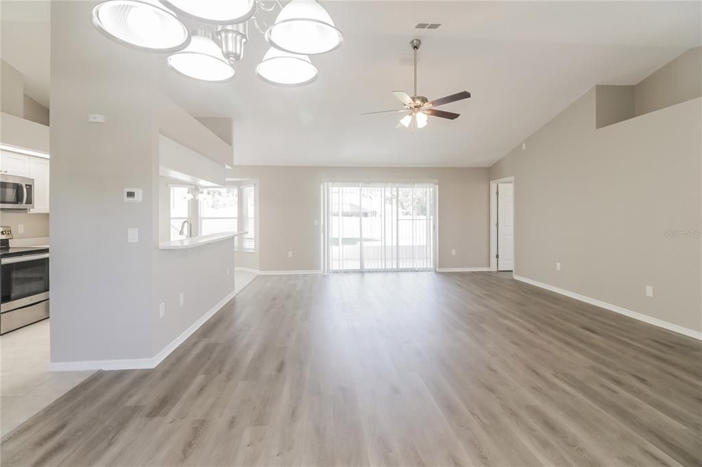 For Rent: $2,285 (3 beds, 2 baths, 1469 Square Feet)