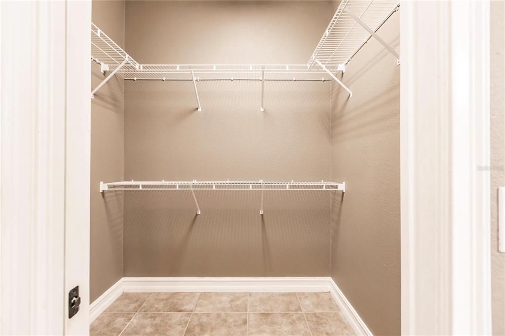 MASTER WALK IN CLOSET