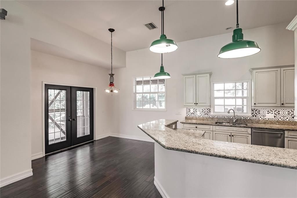 KITCHEN & DINING AREA