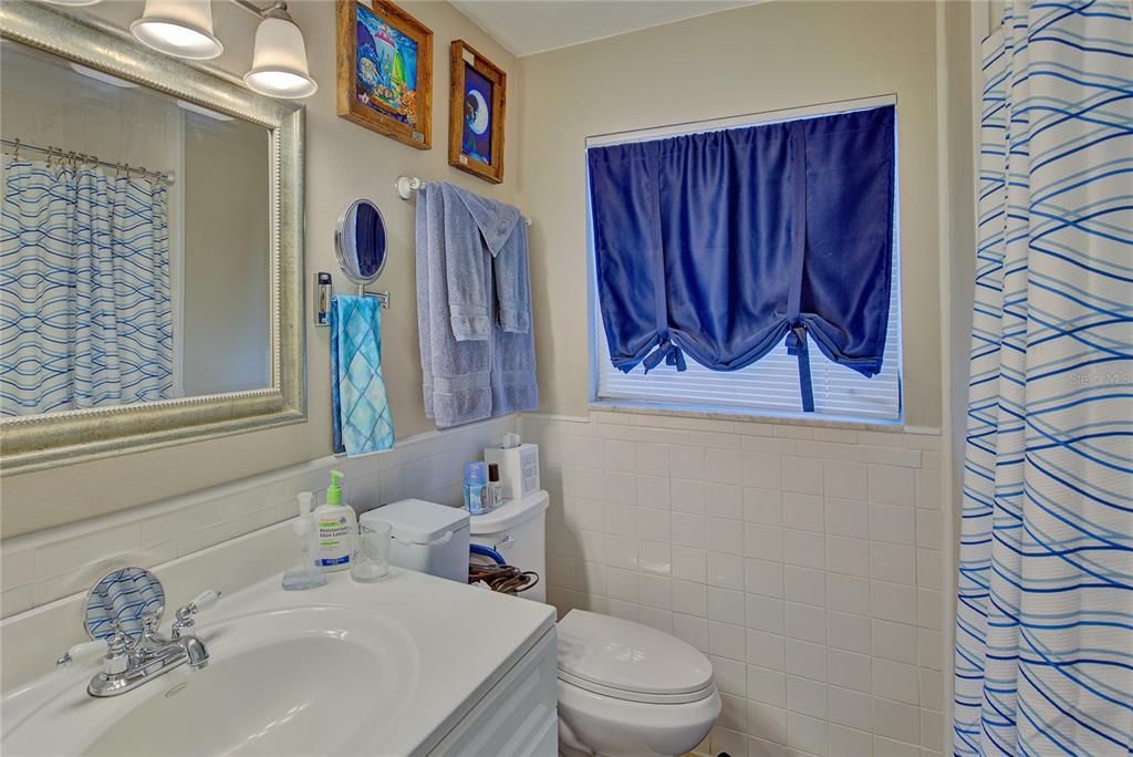 For Sale: $396,500 (2 beds, 2 baths, 1068 Square Feet)