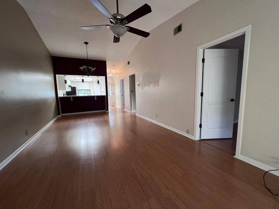 For Rent: $1,700 (2 beds, 2 baths, 935 Square Feet)