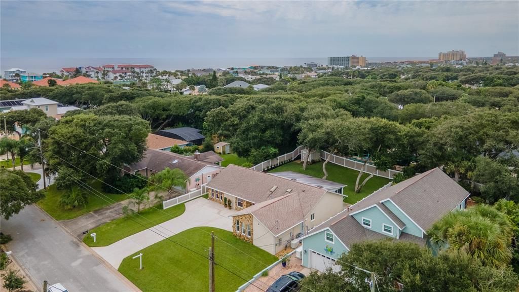 Active With Contract: $799,000 (3 beds, 2 baths, 2196 Square Feet)