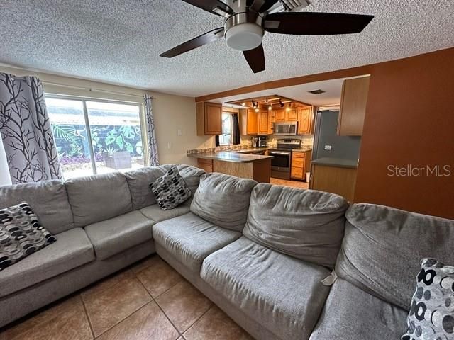 For Sale: $308,500 (3 beds, 2 baths, 1500 Square Feet)