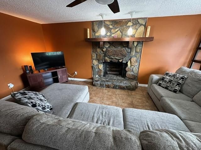 For Sale: $308,500 (3 beds, 2 baths, 1500 Square Feet)