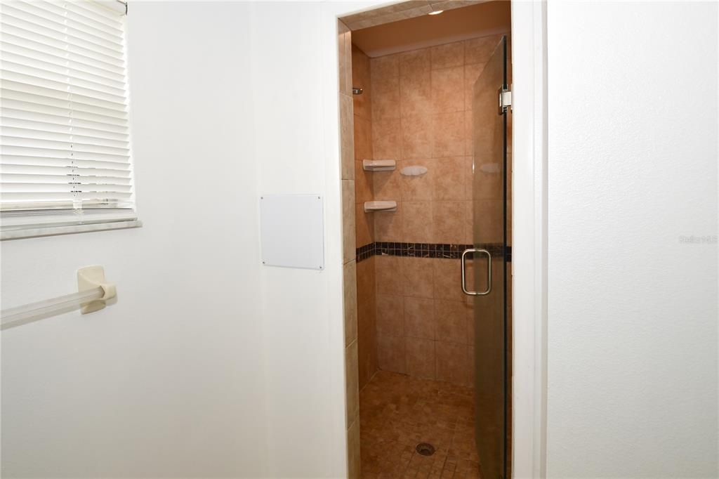 Active With Contract: $2,450 (3 beds, 2 baths, 1627 Square Feet)