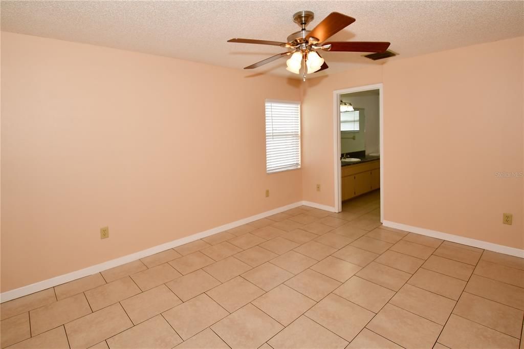 Active With Contract: $2,450 (3 beds, 2 baths, 1627 Square Feet)