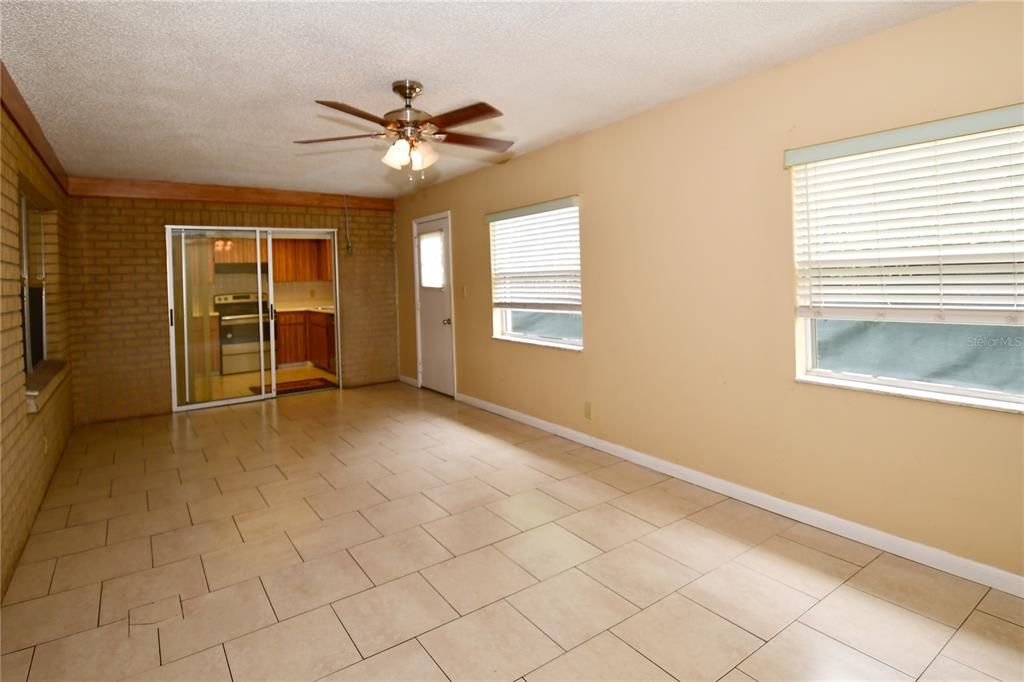 Active With Contract: $2,450 (3 beds, 2 baths, 1627 Square Feet)