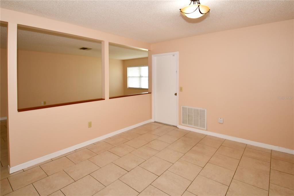 Active With Contract: $2,450 (3 beds, 2 baths, 1627 Square Feet)