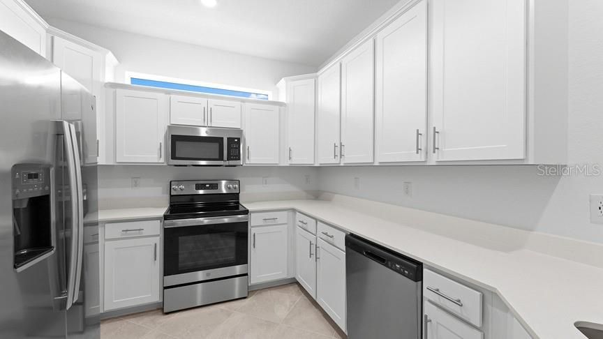 For Sale: $306,597 (2 beds, 2 baths, 1564 Square Feet)