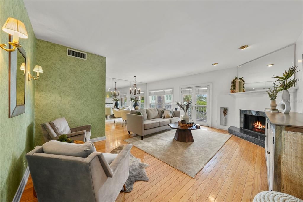 Active With Contract: $995,000 (3 beds, 3 baths, 2901 Square Feet)